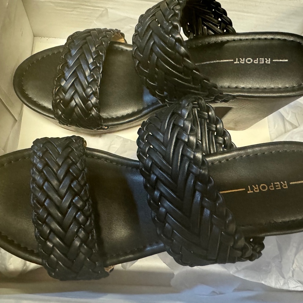Dolce Vita Report Black woven sandals